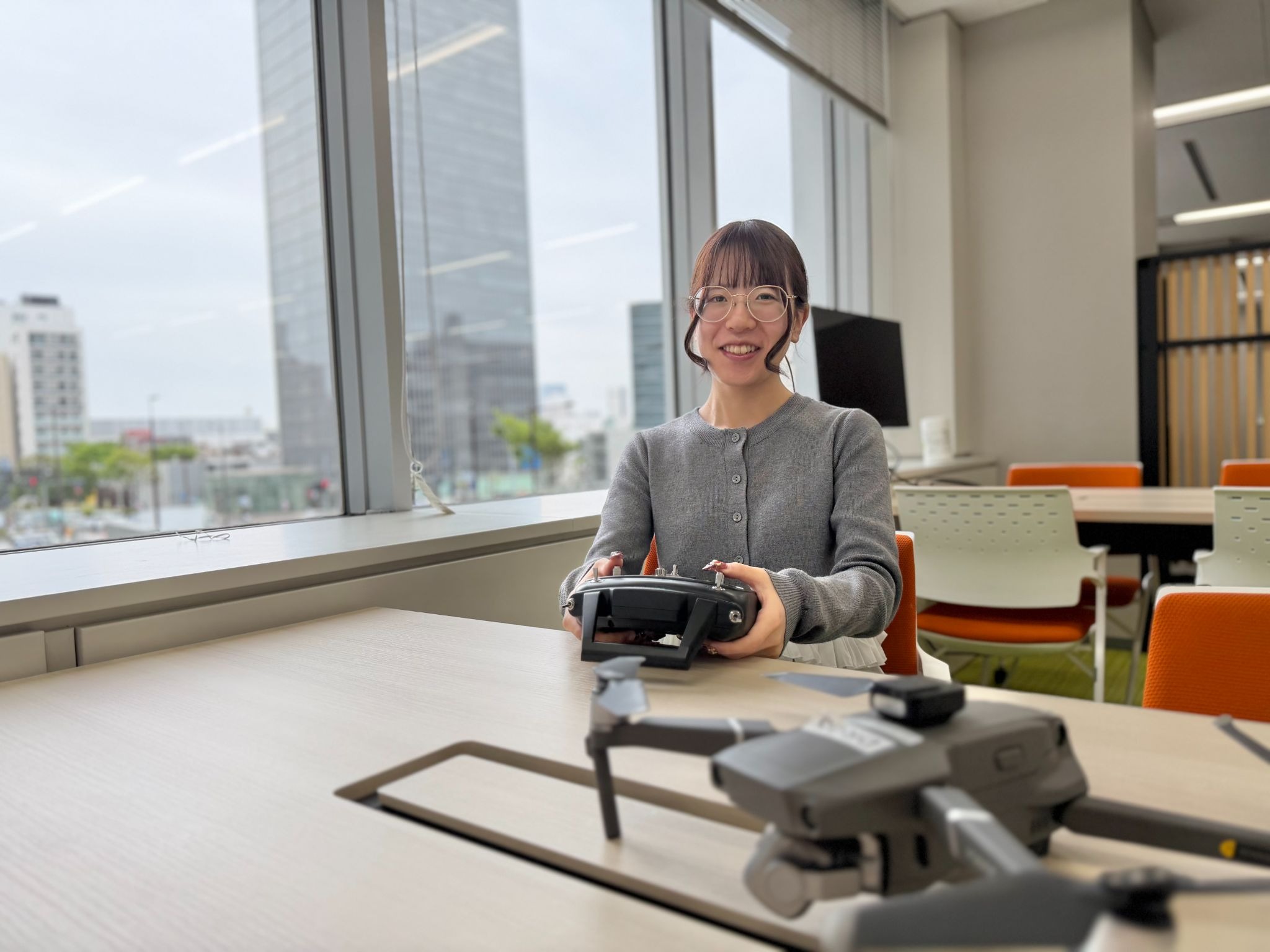 <span id="hs_cos_wrapper_name" class="hs_cos_wrapper hs_cos_wrapper_meta_field hs_cos_wrapper_type_text" style="" data-hs-cos-general-type="meta_field" data-hs-cos-type="text" >【社員インタビュー】「製品開発の最前線へ。ドローンチームで描くエンジニアとしての第2章</span>